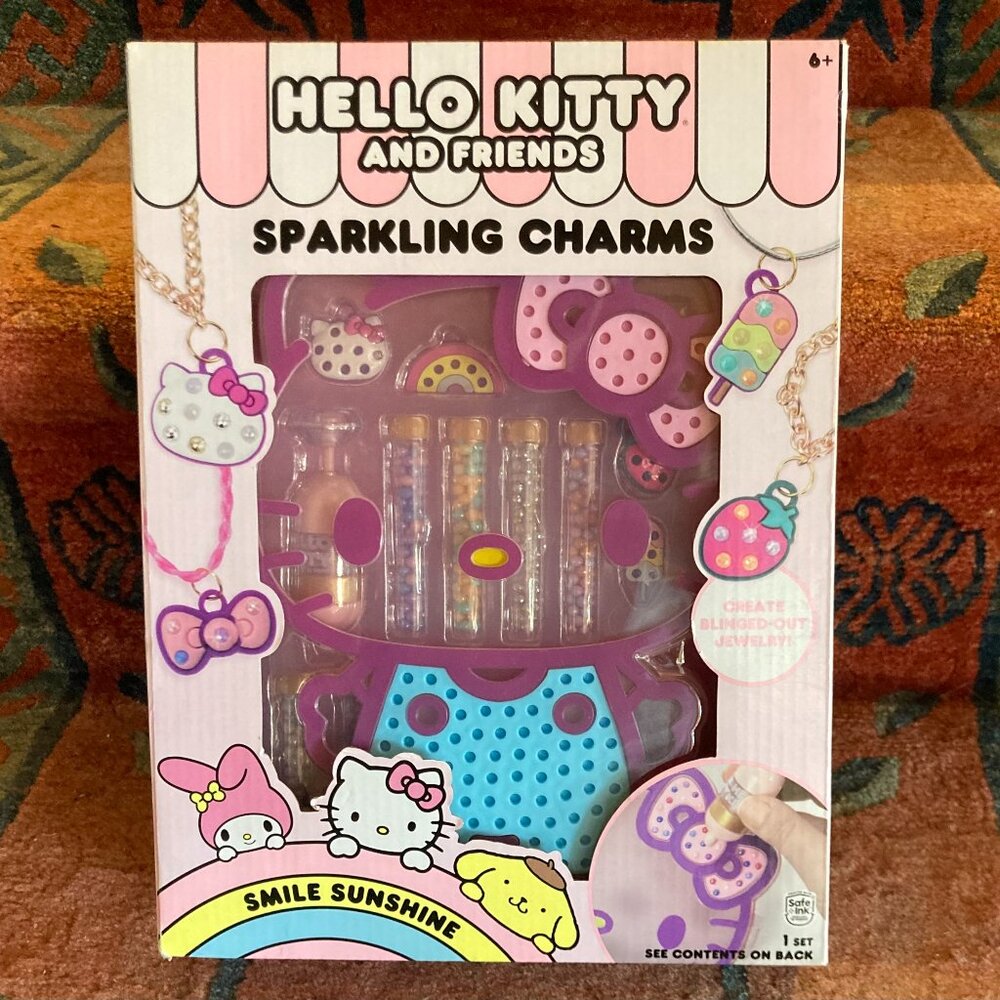 HELLO KITTY AND FRIENDS SPARKLING CHARMS